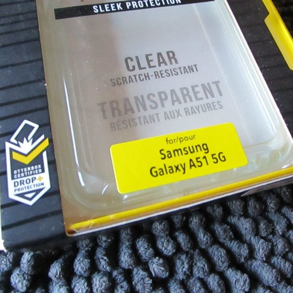 New in Retail Box OtterBox Symmetry Case for Samsung A51 5G Clear. - Picture 3 of 13